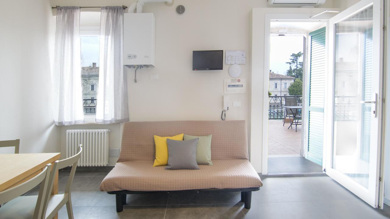 Fiori Sull'acqua Apartment *