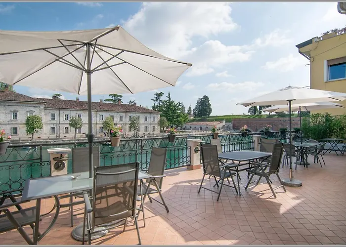 Fiori Sull\'Acqua Apartments